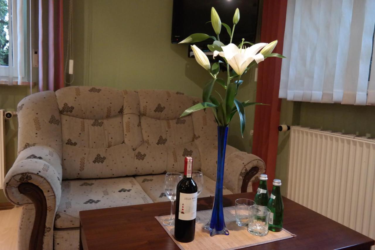 Villamirage Tarnowskie Góry 外观 照片