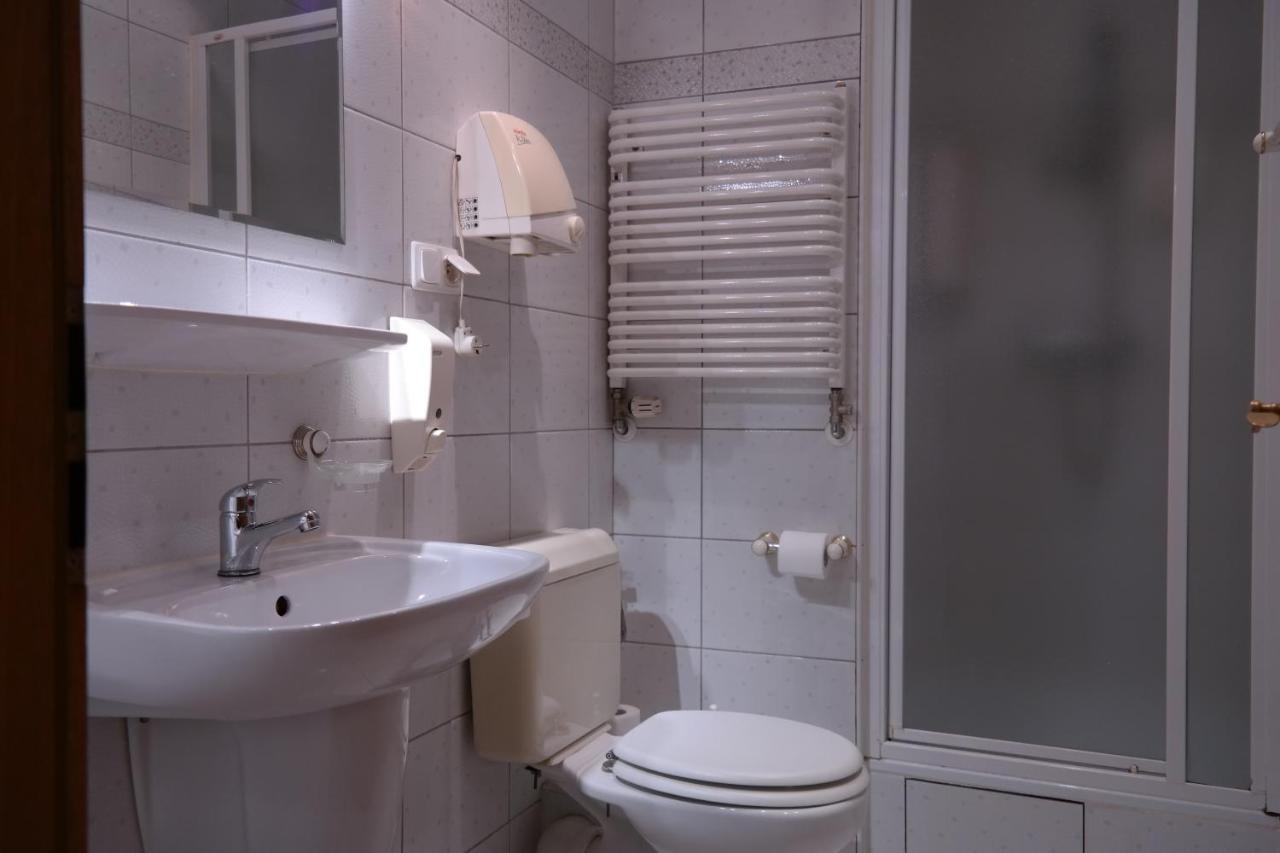 Villamirage Tarnowskie Góry 外观 照片
