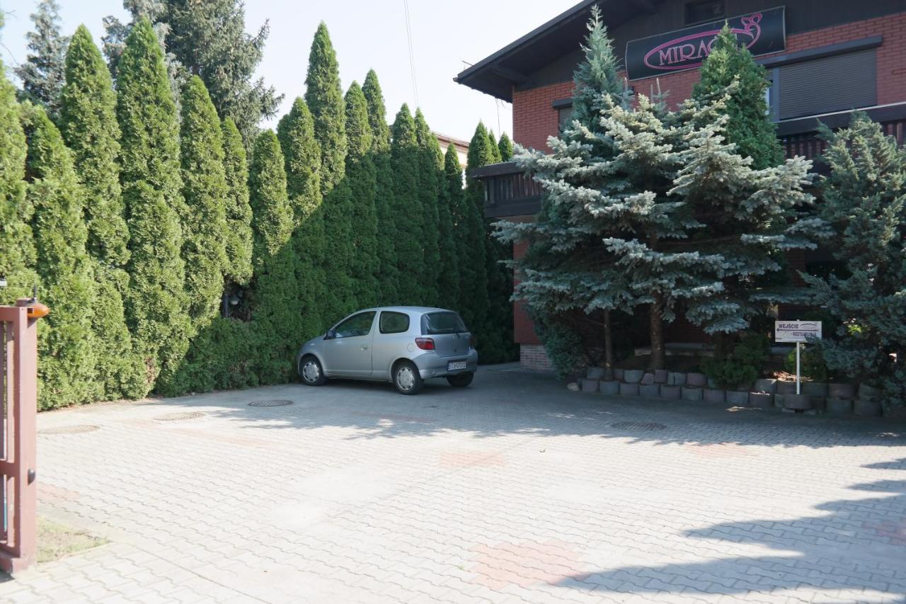 Villamirage Tarnowskie Góry 外观 照片
